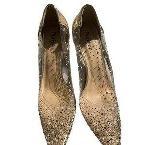Naiyee size 9.5 Gold Women's Shoes worn once perfect